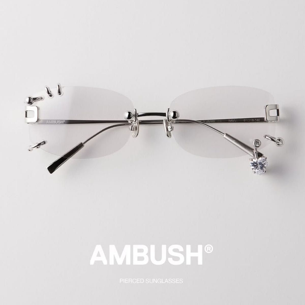 AMBUSH ピアスサングラス クリア シルバー リムレスメガネ アン AMBUSH ピアスサングラス クリア シルバー リムレスメガネ アン