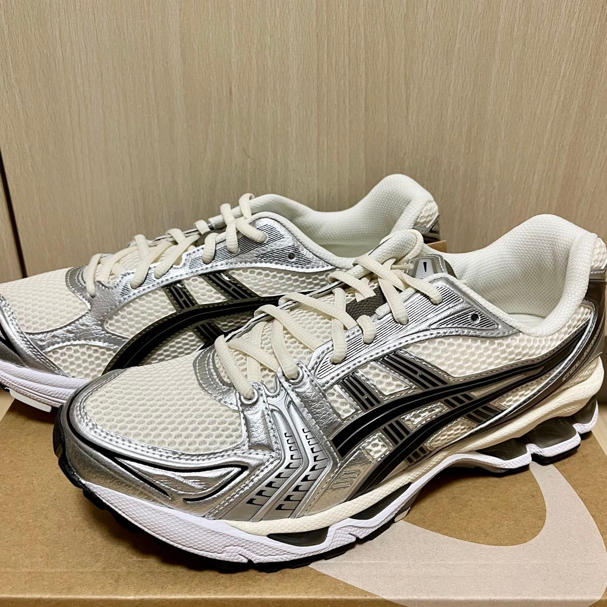 新品23 5】Asics Gel-Kayano 14 新品23 5】Asics Gel-Kayano 14