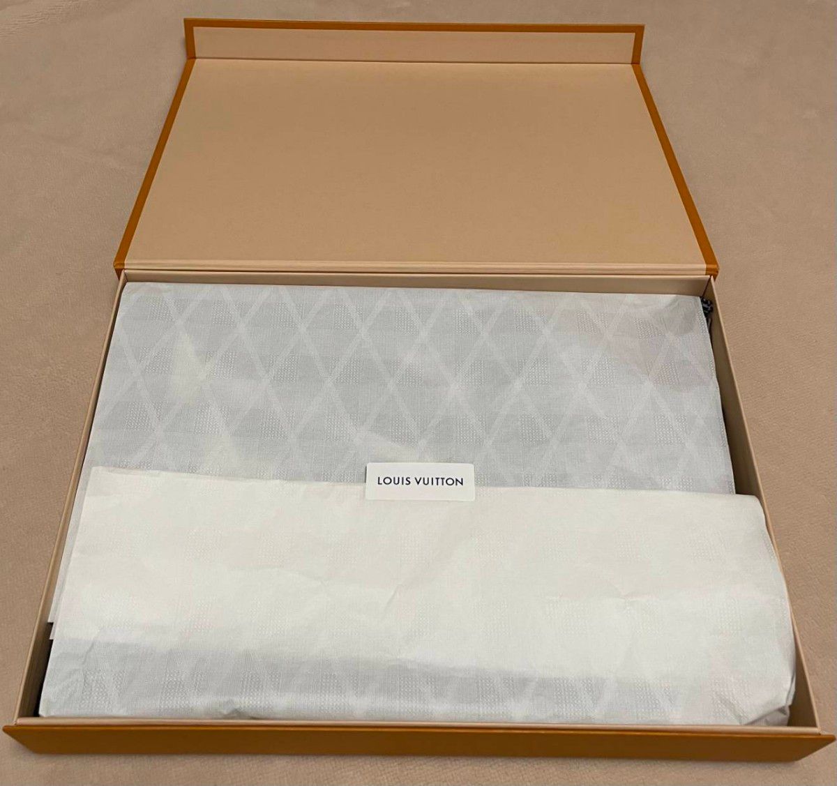 LOUISVUITTON ルイヴィトン マフラー LV スマッシュ M79393 2023 LOUISVUITTON ルイヴィトン マフラー LV スマッシュ M79393 2023