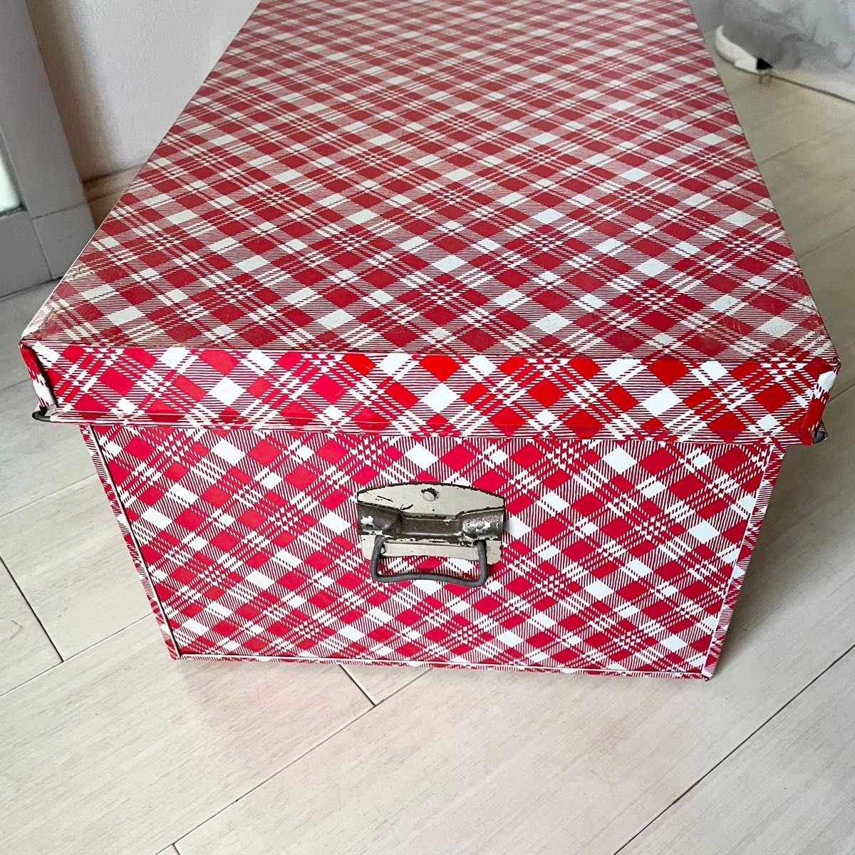 ブリキ缶 衣装ケース 昭和レトロ アンティーク家具 御衣装箱 ブリキ缶 衣装ケース 昭和レトロ アンティーク家具 御衣装箱
