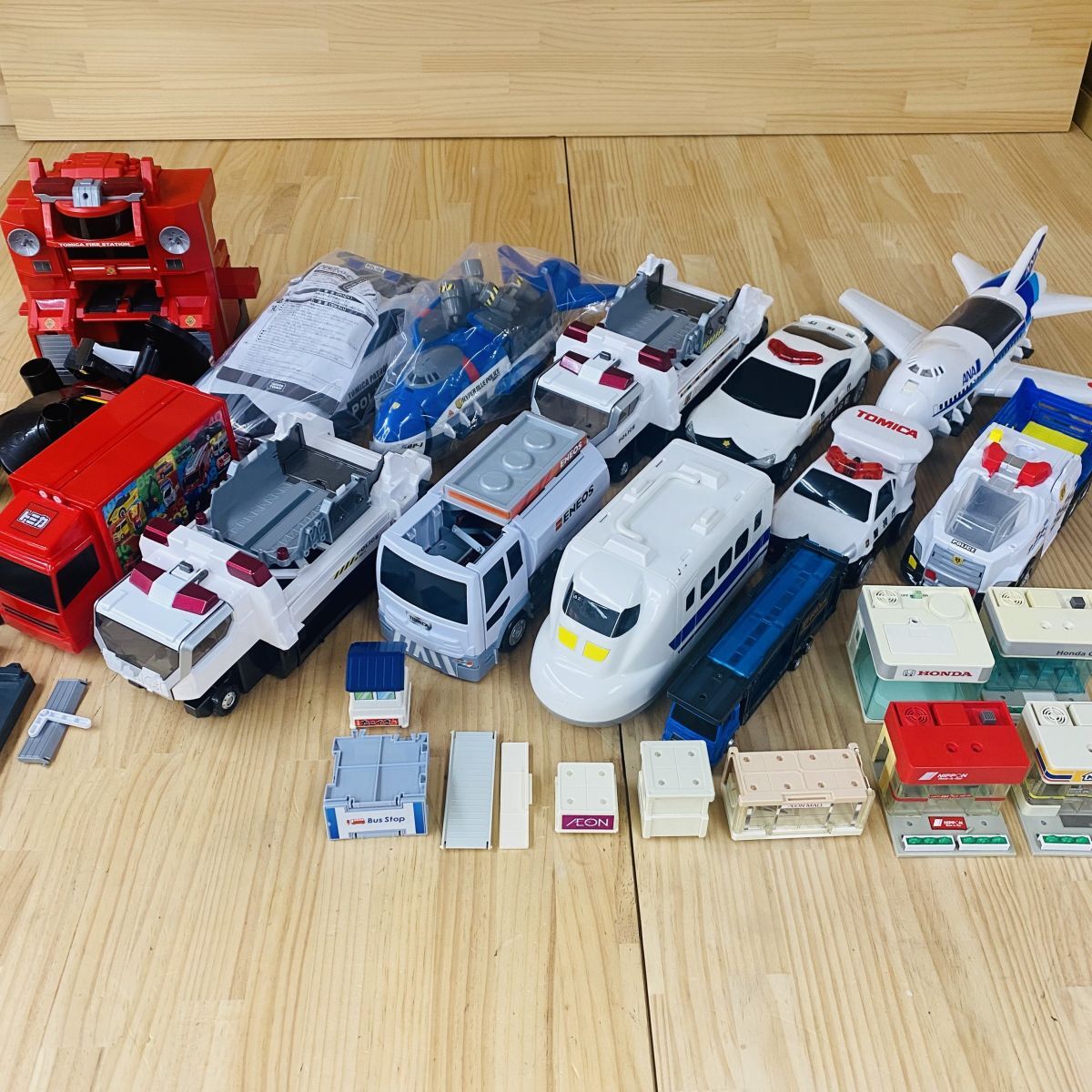 XX42886 まとめ売り ジャンク品 TOMICA トミカ トミカワールド 車 パトカー 飛行機 ミニストップ 等 ニッポンレンタカー HONDA 大量(トミカタウン、トミカワールド)|売買されたオークション情報、Yahoo!オークション(旧ヤフオク!) の商品情報をアーカイブ公開 - オーク XX42886 まとめ売り ジャンク品 TOMICA トミカ トミカワールド 車 パトカー 飛行機 ミニストップ 等 ニッポンレンタカー HONDA 大量(トミカタウン、トミカワールド)|売買されたオークション情報、Yahoo!オークション(旧ヤフオク!) の商品情報をアーカイブ公開 - オーク