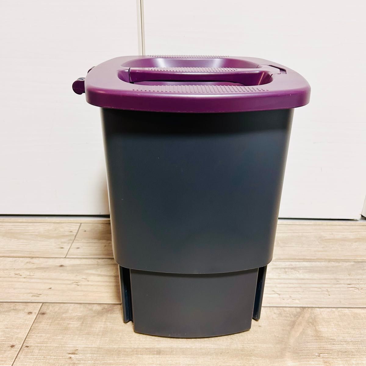 未使用】KomprimoFrank 圧縮 ゴミ箱 ふた付 アウトドア 11L