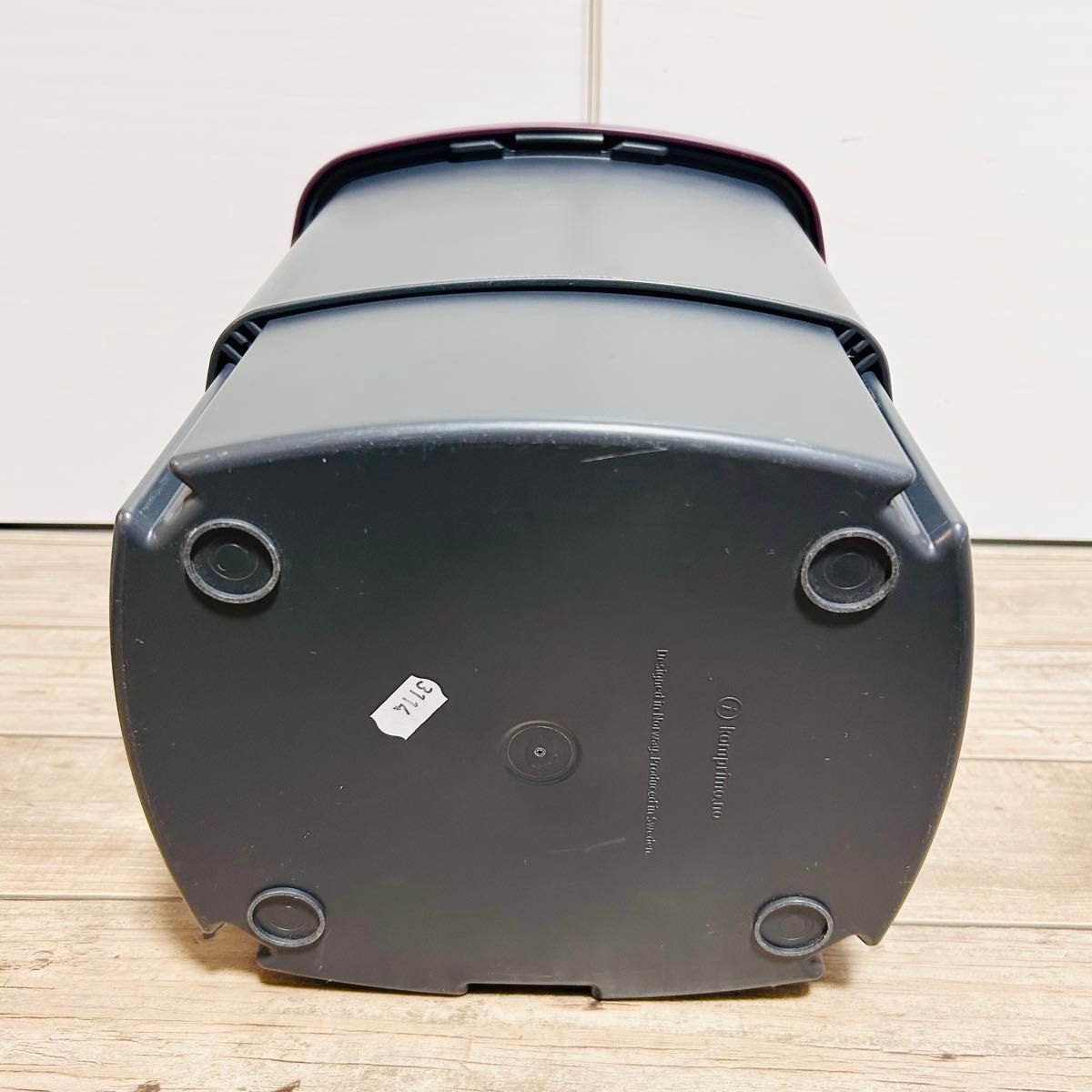 未使用】KomprimoFrank 圧縮 ゴミ箱 ふた付 アウトドア 11L 未使用】KomprimoFrank 圧縮 ゴミ箱 ふた付 アウトドア 11L