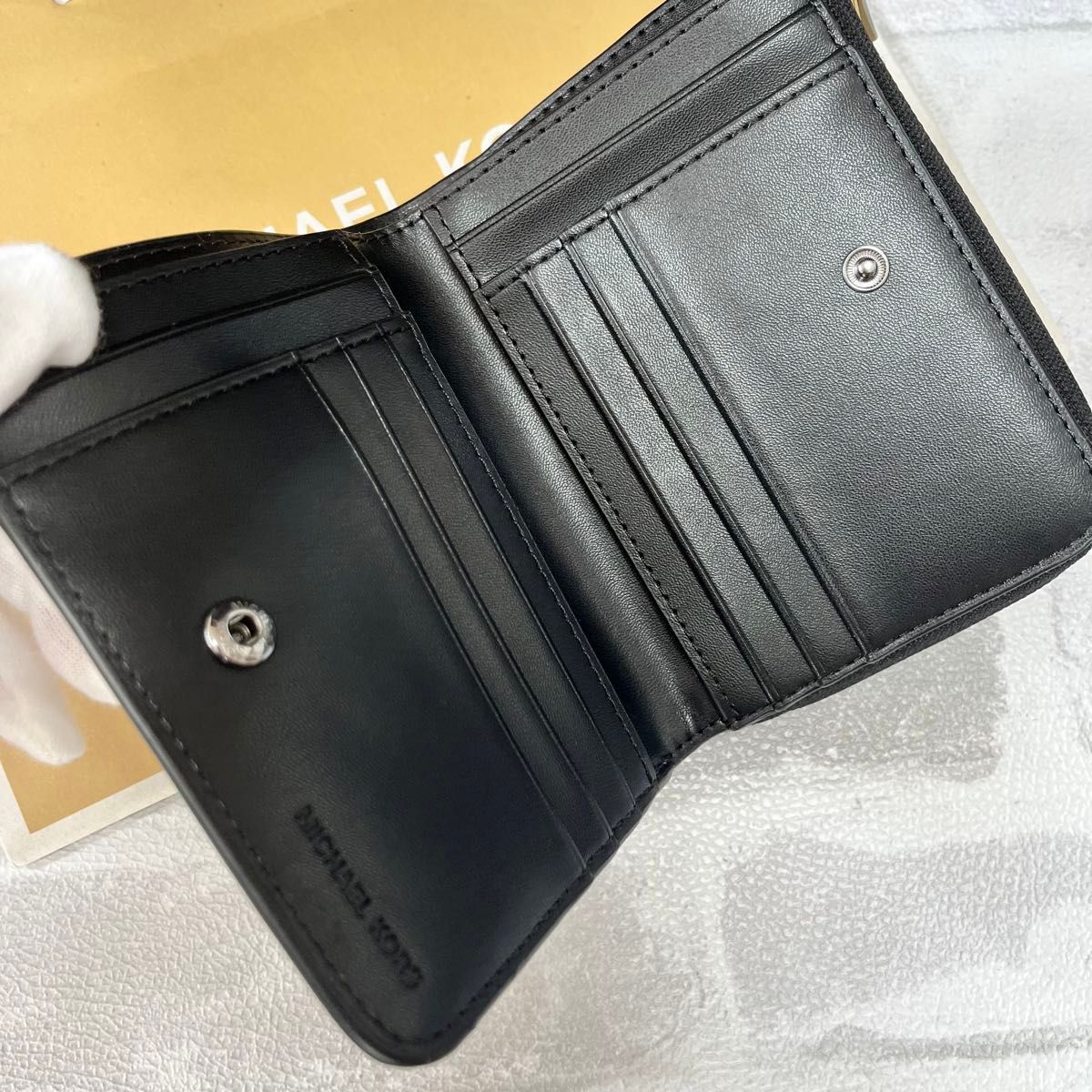 人気 マイケルコース メンズ 小銭入れ付き 二つ折り財布 人気 マイケルコース メンズ 小銭入れ付き 二つ折り財布