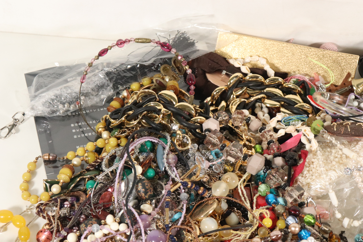 イミテーションアクセサリー 大量 まとめ 約2.6kg ネックレス