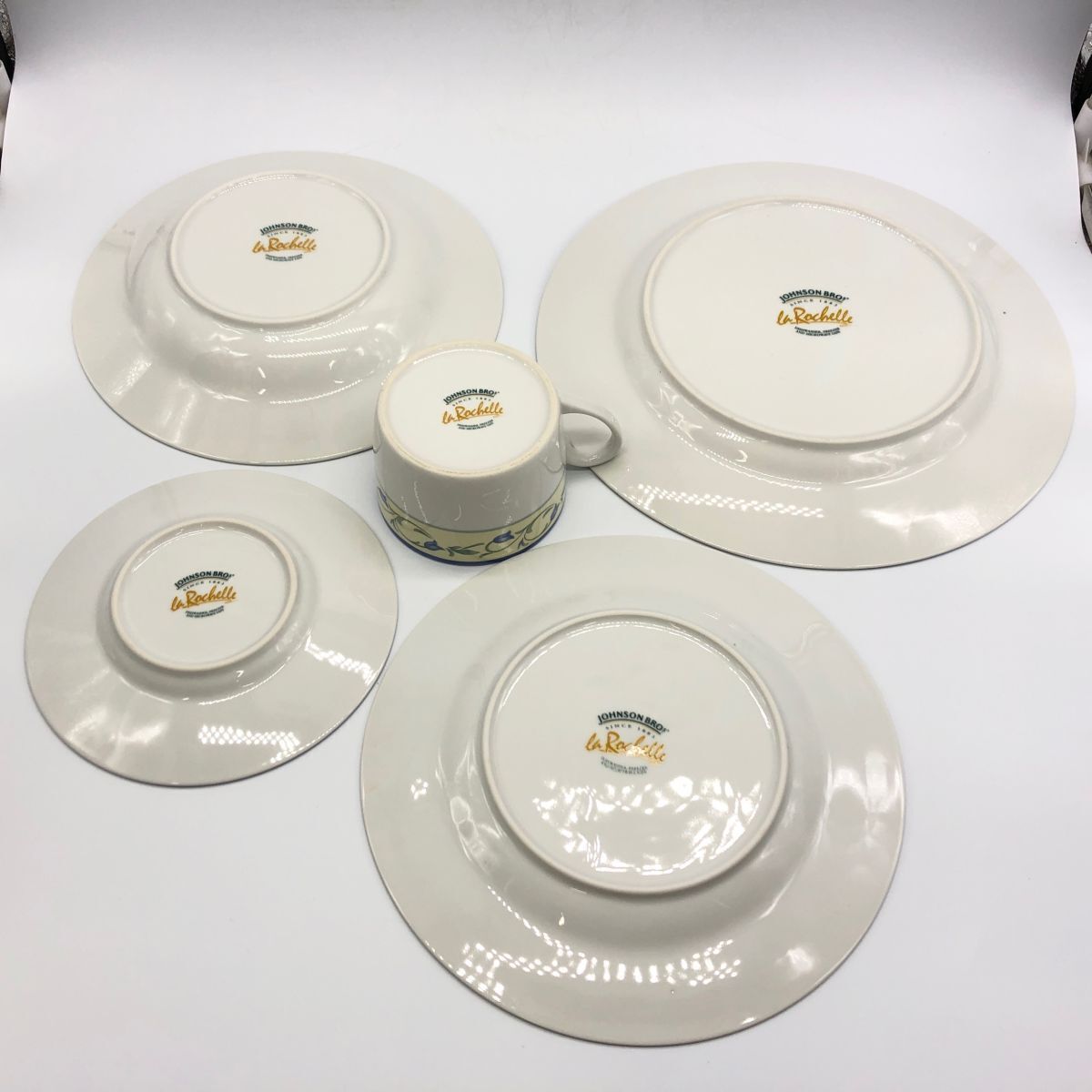 [27367]JOHNSON BROS Johnson Brothers /la*ro shell high class tina- wear 5 point set tableware Western-style tableware passing of years storage goods secondhand goods packing 80 size 