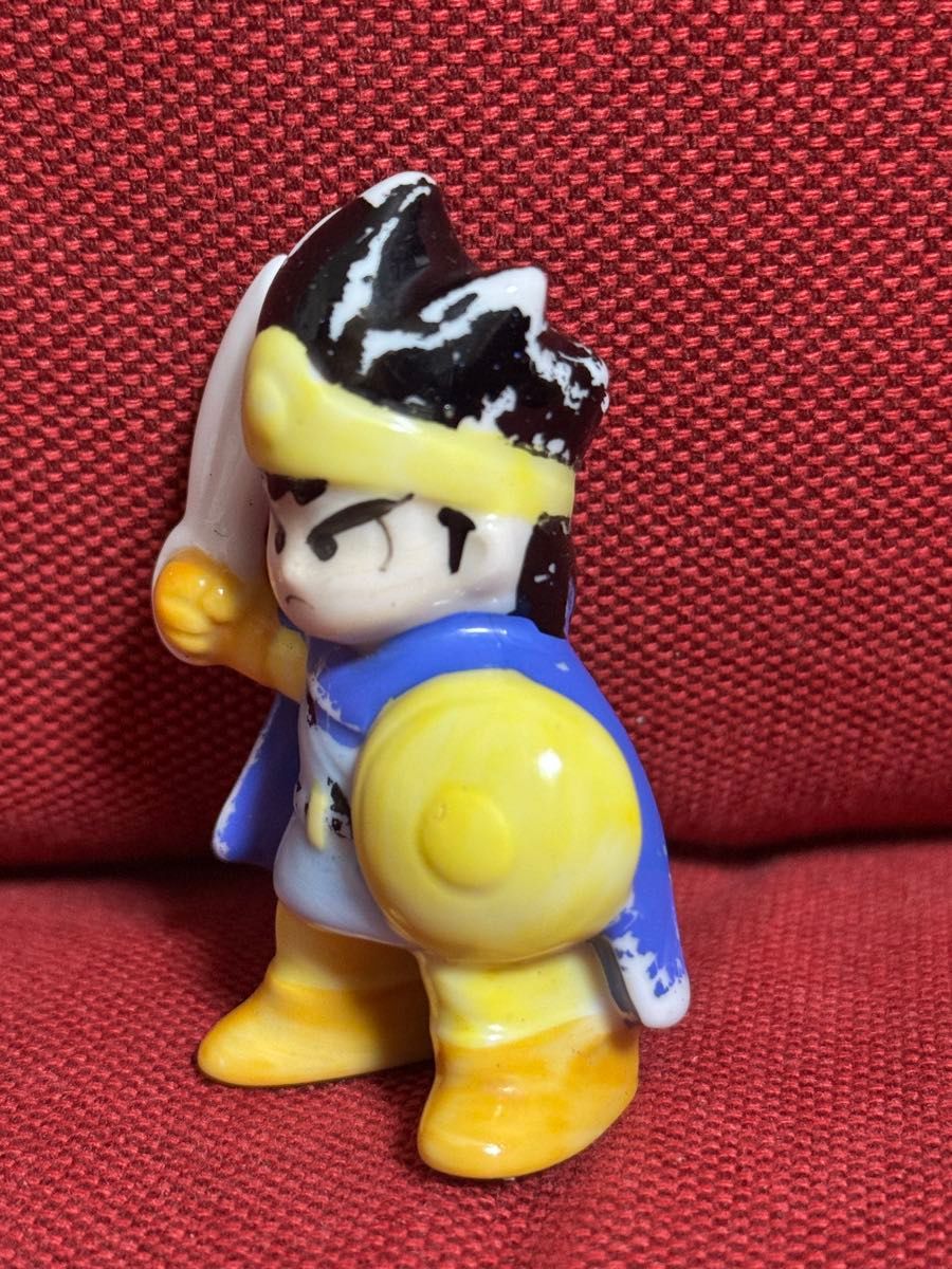 エニックス製 ドラゴンクエスト 勇者 陶器 フィギュア 当時物 エニックス製 ドラゴンクエスト 勇者 陶器 フィギュア 当時物