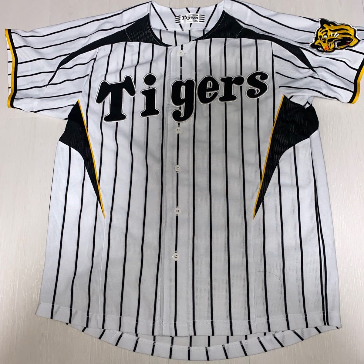 ヤフオク 阪神タイガース 新井良太 直筆サイン入りユニフ ヤフオク 阪神タイガース 新井良太 直筆サイン入りユニフ