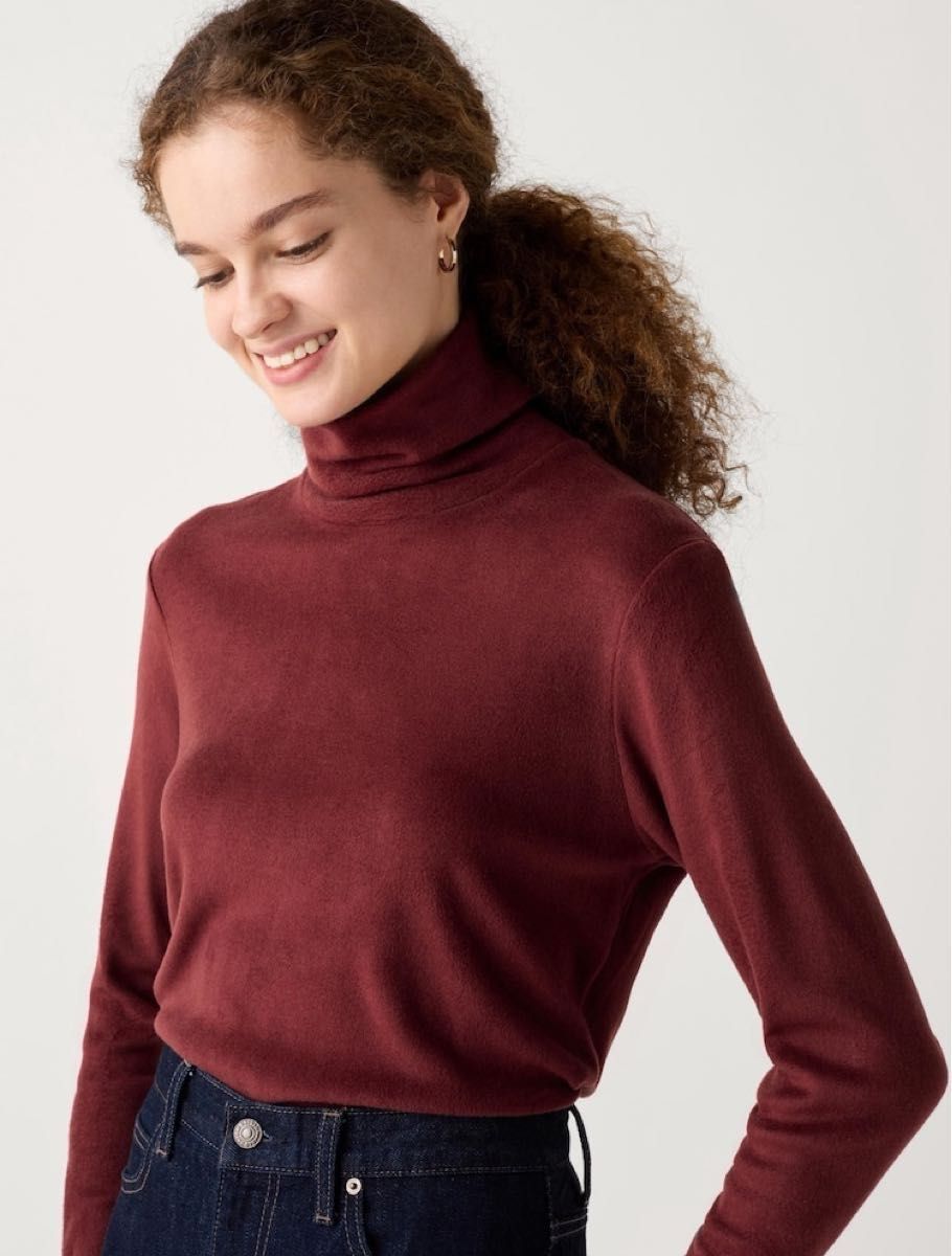 新品未使用 UNIQLO ヒートテックフリースタートルネックT(長袖 新品未使用 UNIQLO ヒートテックフリースタートルネックT(長袖
