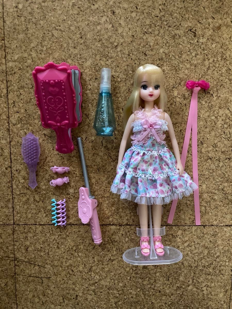 廃盤品】アクアカール みさきちゃん リカちゃん人形 リカちゃん 廃盤品】アクアカール みさきちゃん リカちゃん人形 リカちゃん