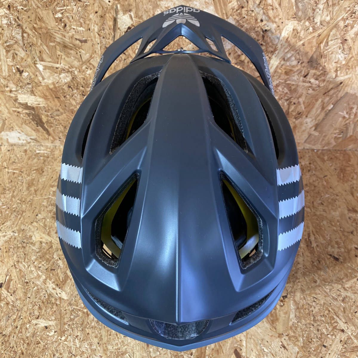 adidas Troy Lee designs A2 Mips ヘルメット コラボ 別注 限定 adidas Troy Lee designs A2 Mips ヘルメット コラボ 別注 限定