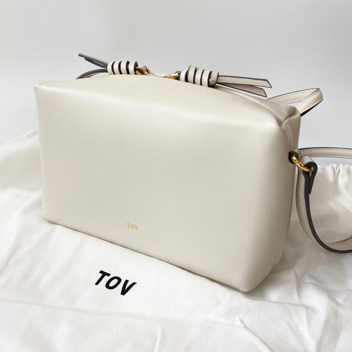極美品 TOVトーヴ ショルダーバッグCONNIE POCHETTE Ivory