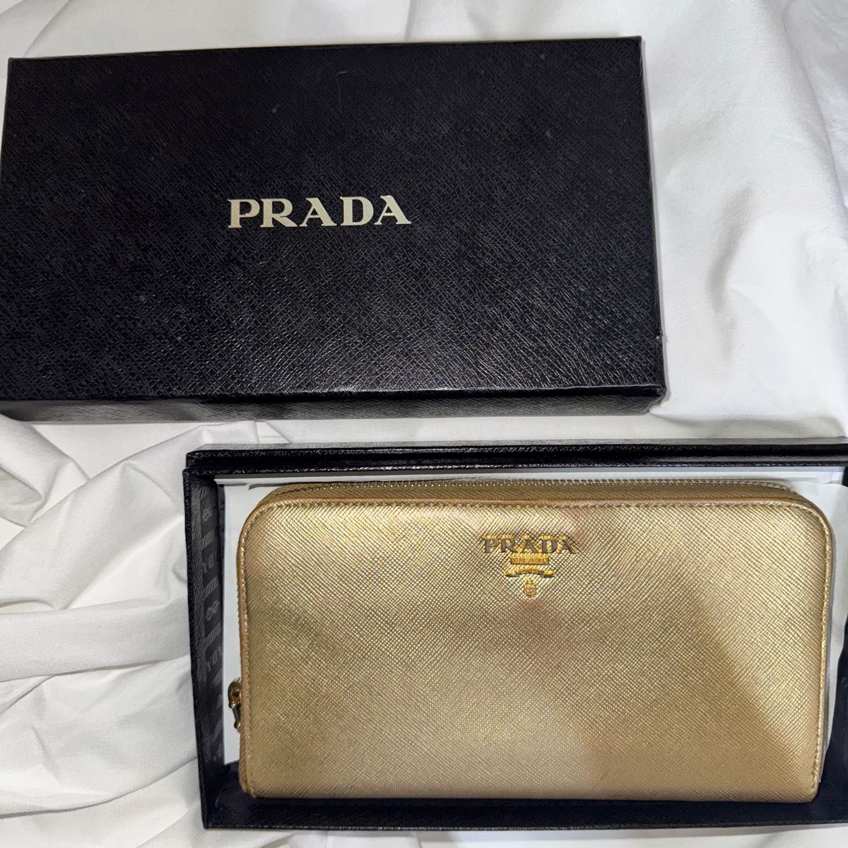 確実本物】PRADA プラダ 長財布 ゴールド 金色 金運アップ 確実本物】PRADA プラダ 長財布 ゴールド 金色 金運アップ