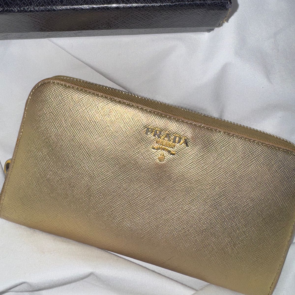 確実本物】PRADA プラダ 長財布 ゴールド 金色 金運アップ 確実本物】PRADA プラダ 長財布 ゴールド 金色 金運アップ