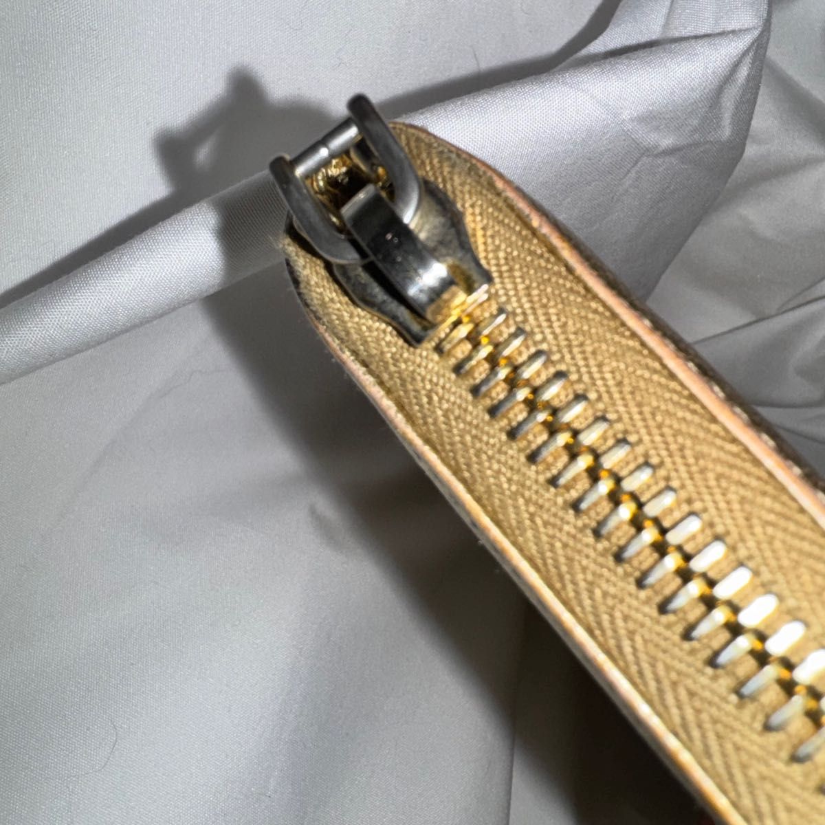 確実本物】PRADA プラダ 長財布 ゴールド 金色 金運アップ 確実本物】PRADA プラダ 長財布 ゴールド 金色 金運アップ
