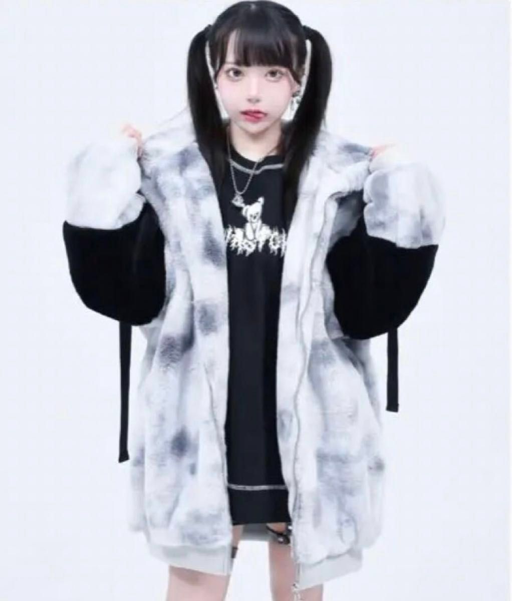 美品】travas tokyo トラバストーキョー ファー パーカー 美品】travas tokyo トラバストーキョー ファー パーカー