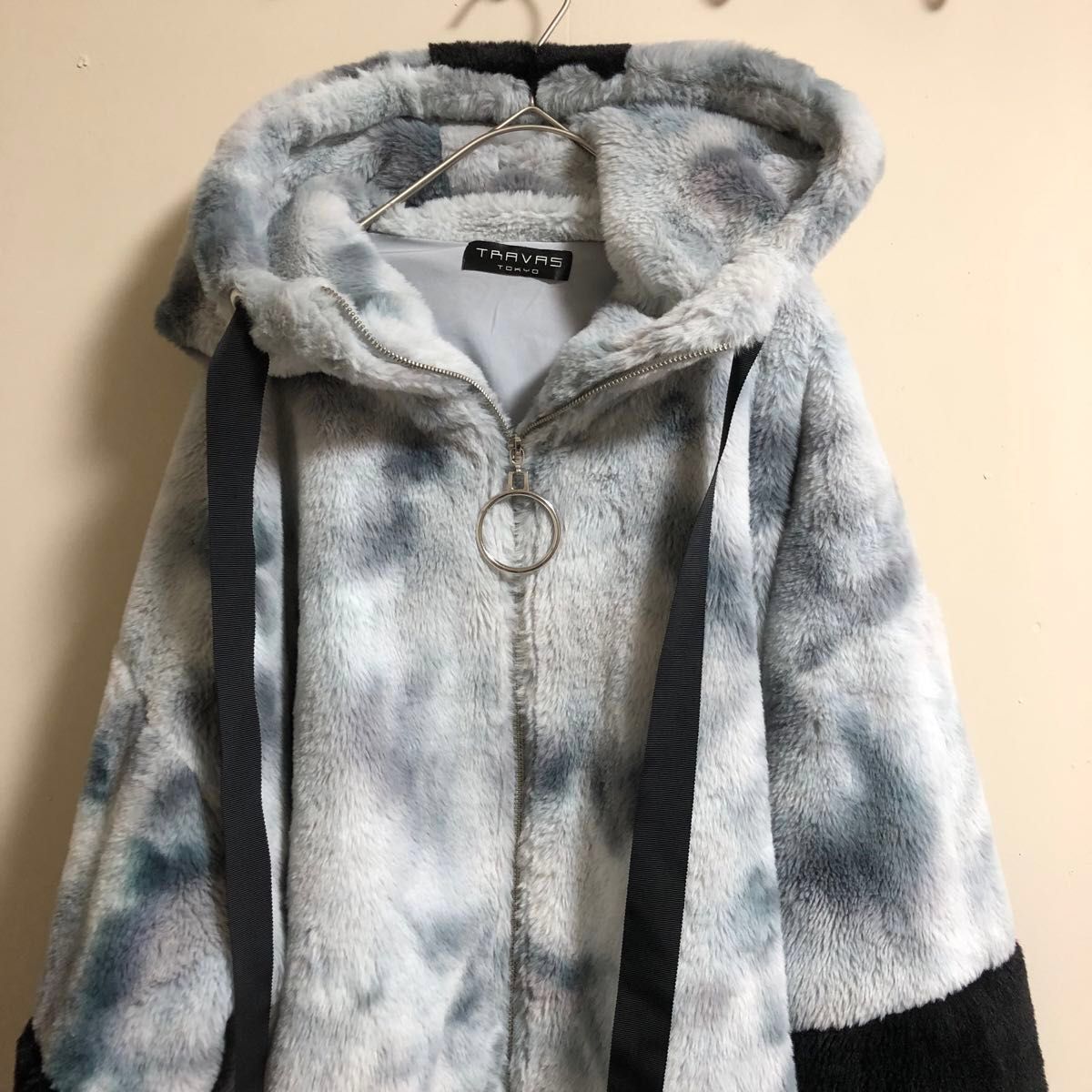 美品】travas tokyo トラバストーキョー ファー パーカー 美品】travas tokyo トラバストーキョー ファー パーカー