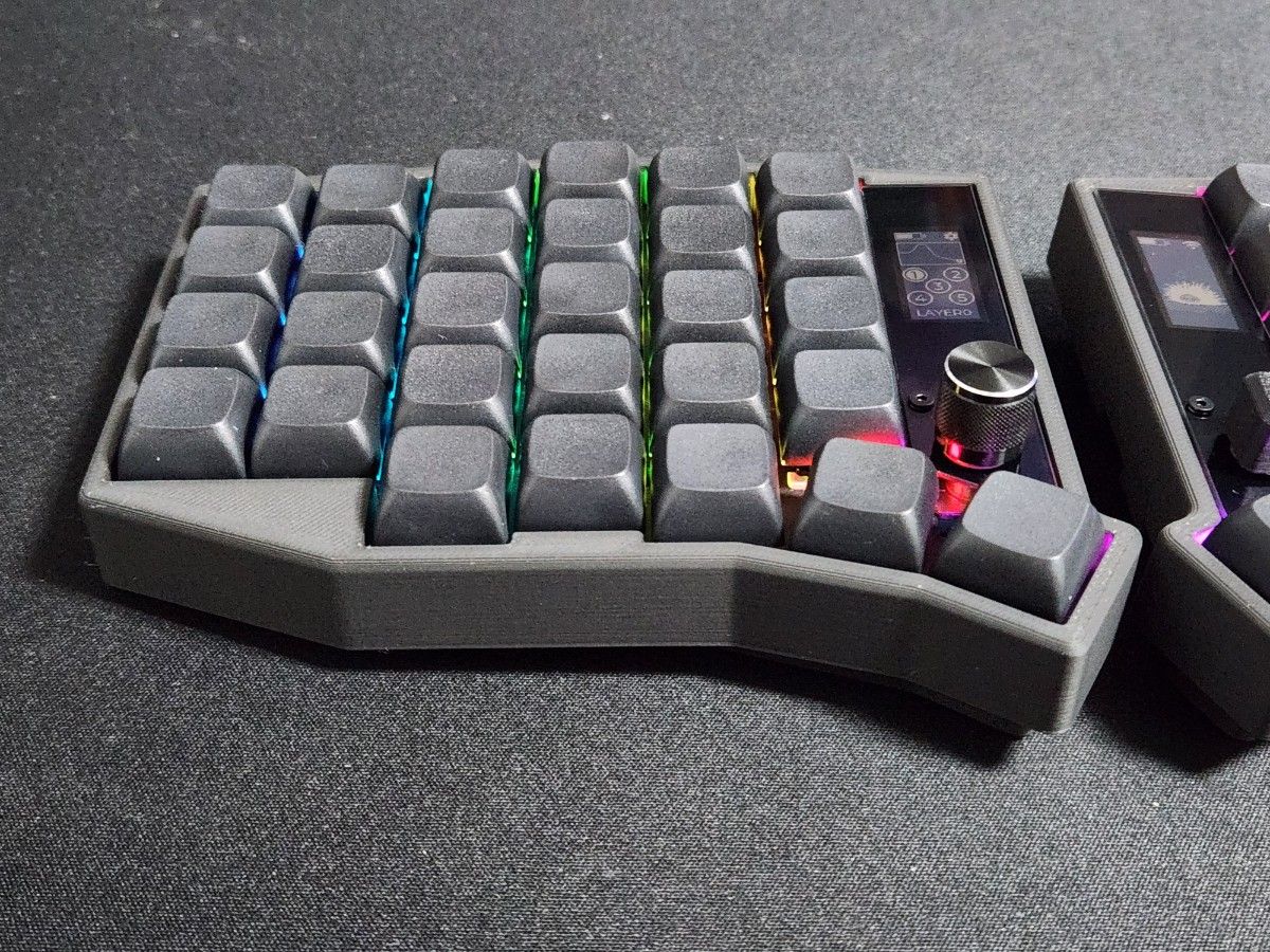 Sofle 完成品 無線(Bluetooth) 自作キーボード 左右分割 RGB Sofle 完成品 無線(Bluetooth) 自作キーボード 左右分割 RGB