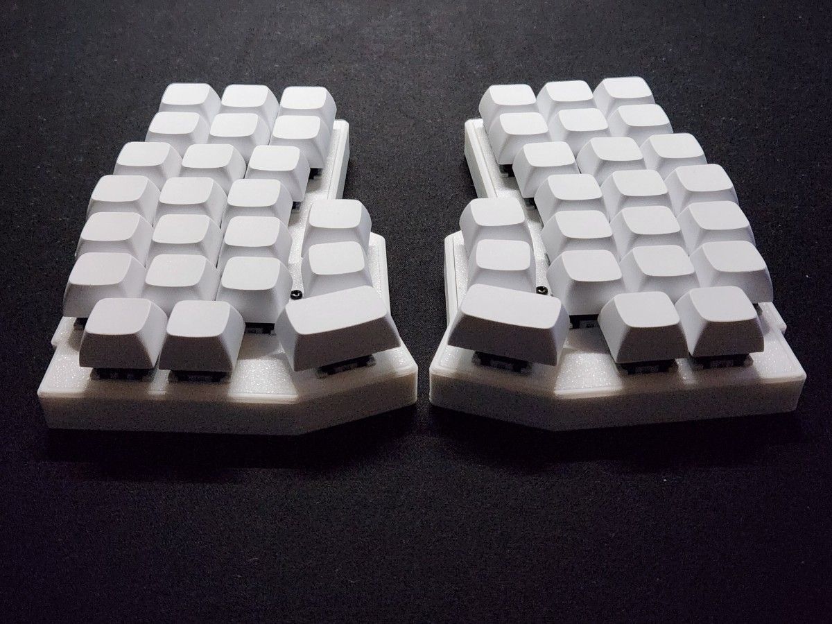 Corne v4系 Cherry ワイヤレス 無線 完成品 自作キーボード Corne v4系 Cherry ワイヤレス 無線 完成品 自作キーボード