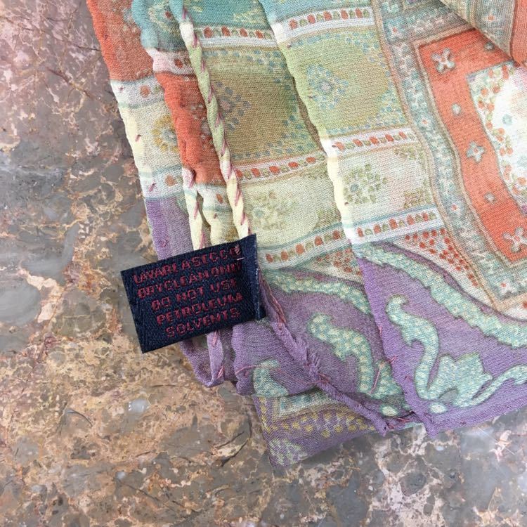 ETRO SILK100% PAISLEY PATTERNED LARGE SIZE SHAWL MADE IN ITALY/エトロシルク100%ペイズリー柄大判ショール(ストール)_画像9