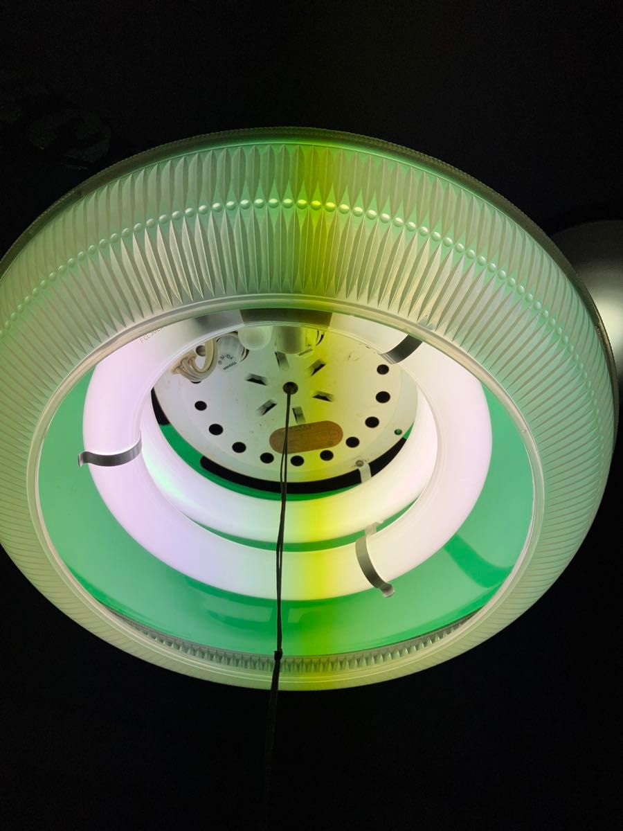 昭和レトロ 吊り下げ 電灯 照明 ペンダントライト 蛍光灯 日立 昭和レトロ 吊り下げ 電灯 照明 ペンダントライト 蛍光灯 日立