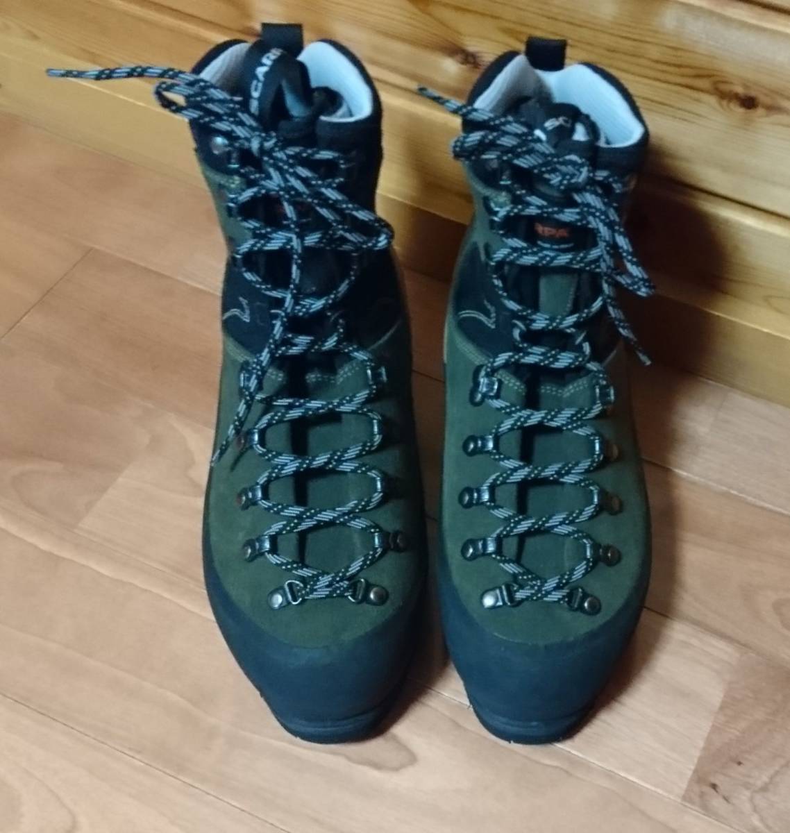 展示品汚れあり 26.7(日本サイズ) 42.0（ヨーロッパサイズ） スカルパ scarpa grand dru GTX ゴアテックス GORE-TEX_画像2