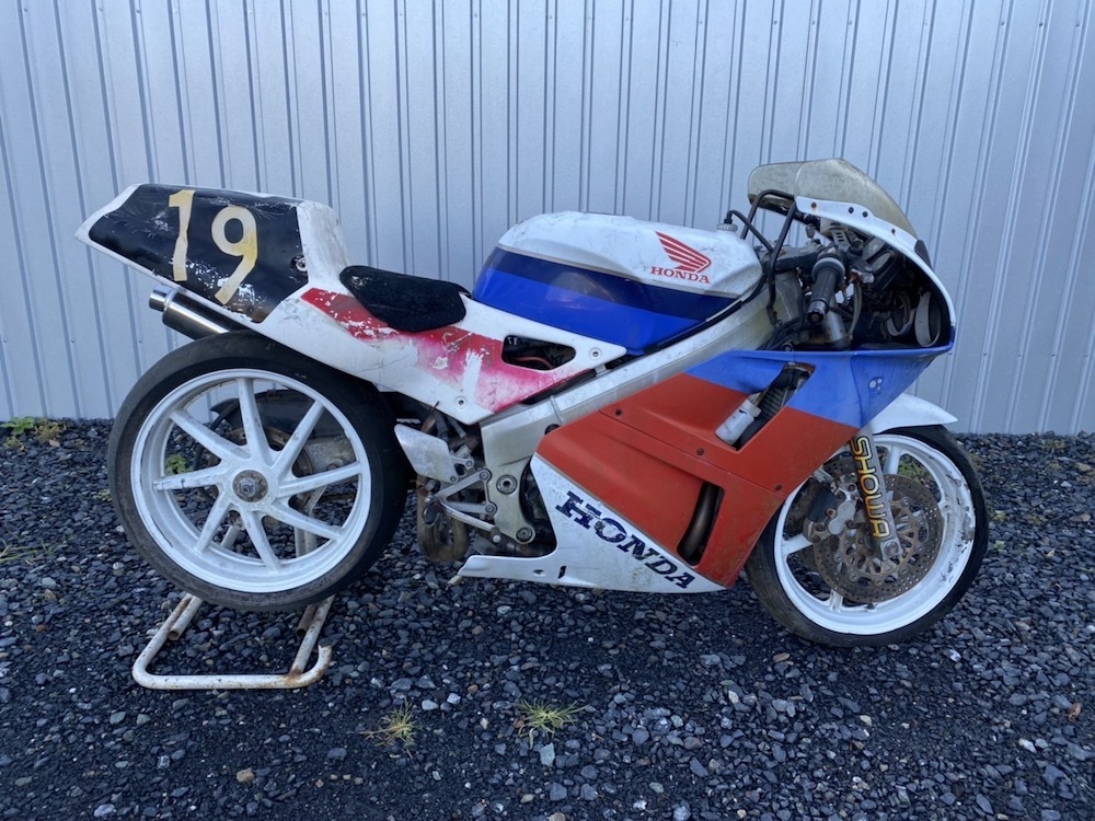 VFR400 NC30 不動 書類なし 部品取り