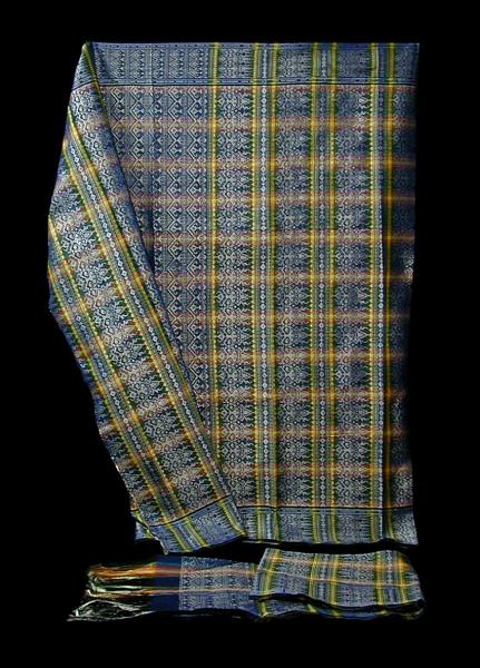 インドネシア・スンバワ島ビマの豪華ソンケット（縫取織り）カニ