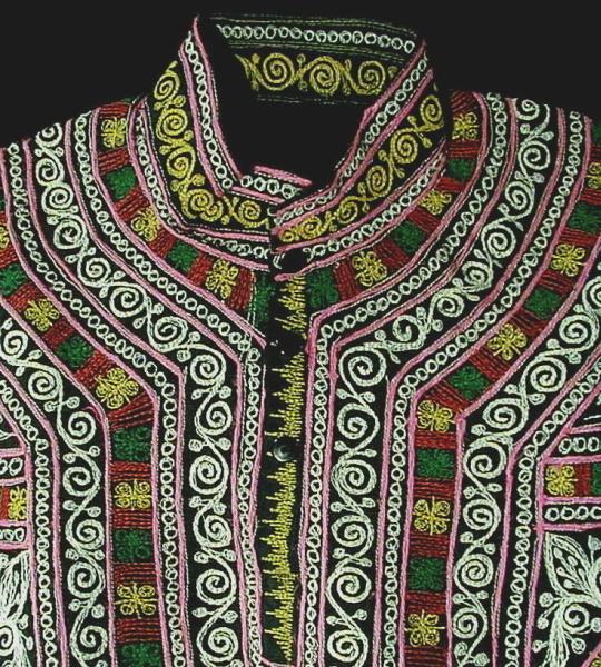 インドネシア?中央アチェ県ガヨ族の民族衣裝(総刺繍長袖)