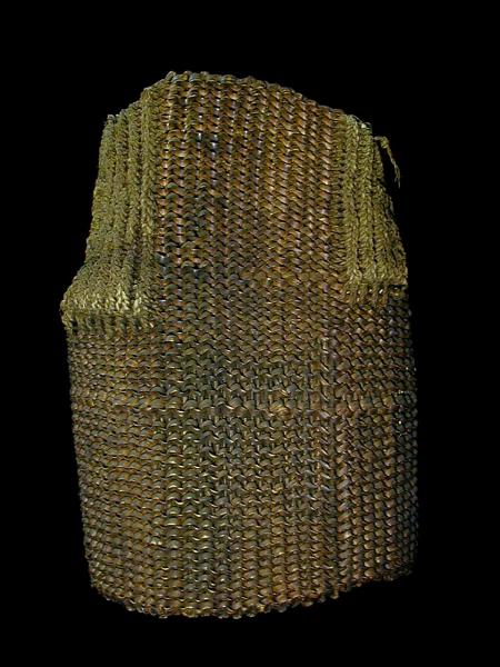 インドネシア・パプア州中央高地ラニ族の戦闘用ロタン編み防矢服_画像2