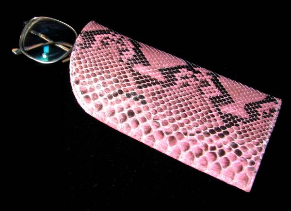  Indonesia * python leather. glasses case ( pink B)