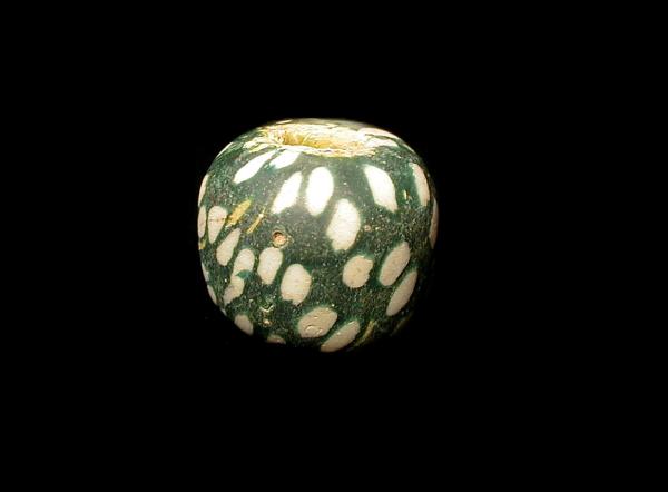 【メール便不可】 インドネシア・東部ジャワのトンボ玉（Mata Dewa） 工芸品 工芸ガラス