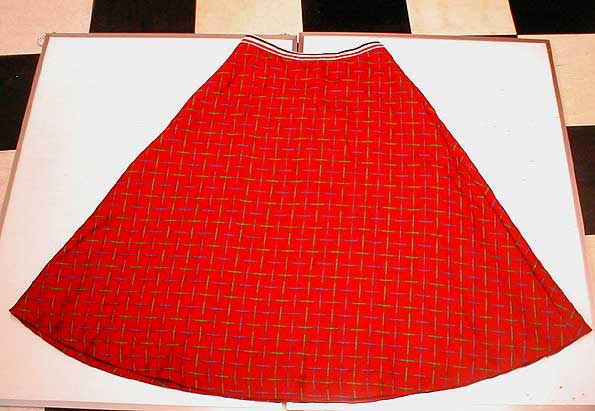 ◆◇アダムエロペで購入　インポート赤スカート◇◆_画像1