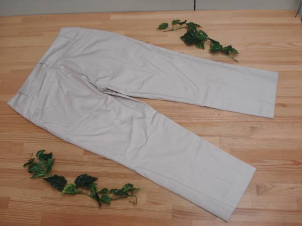 new goods unused * beautiful line cropped pants beige sample goods 