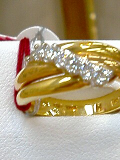 ダニアーミ　K18　ダイヤ　０．２９ｃｔ
