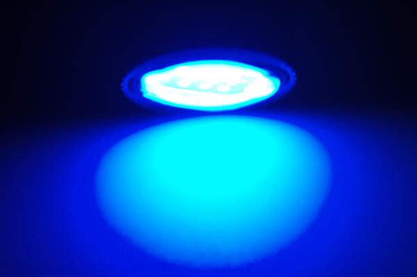 24V専用T10,E13青色発色球1ワットLED球2個組送料無料ブルー_透明感のあるブルー発光