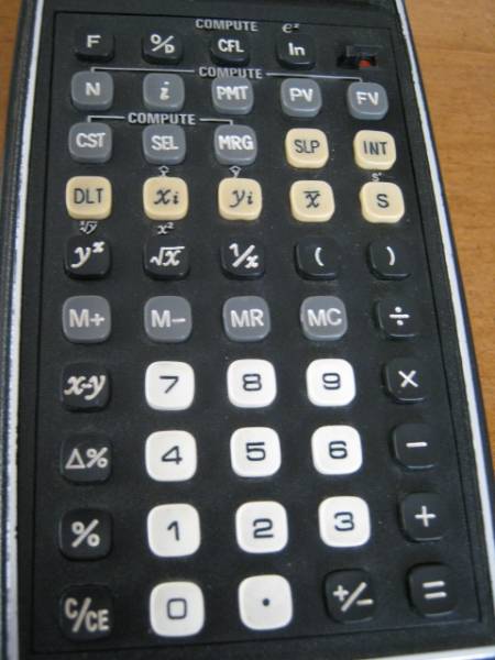 電卓】コモドール 18関数 金融電卓 大型赤色LED表示 電卓】コモドール 18関数 金融電卓 大型赤色LED表示