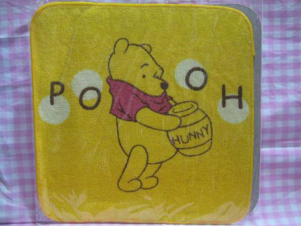 0054 Winnie The Pooh Mini towel 