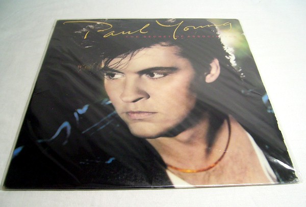 【r5234】 LP ： PAUL YOUNG／THE　SECRET OF ASSOCIATION_画像1