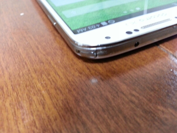 即落/即発!!美中古品 SC-04E Galaxy S4 ホワイト_画像3