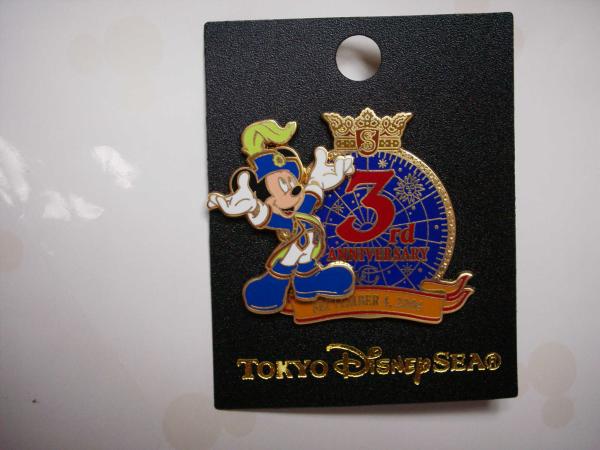 TDS?3周年ピンバッジ