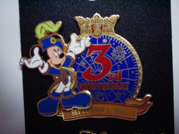 TDS?3周年ピンバッジ