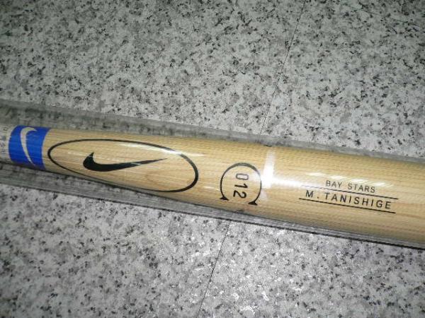 入手困難★橫浜ベイスターズ谷繁選手のNIKEサイン入バット