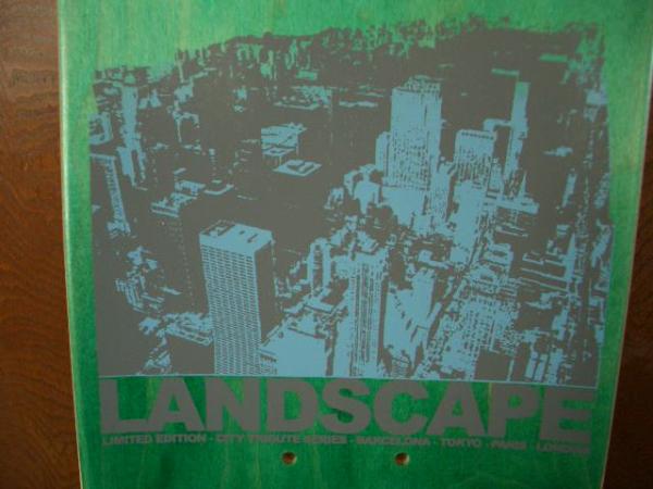 ●新品未使用『LANDSCAPE：都市限定／SK8デッキ』　宅配便送料込