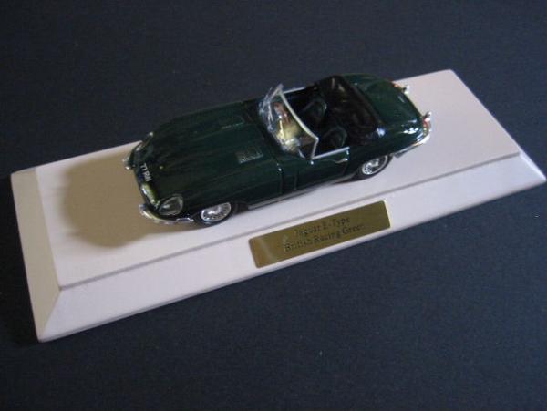 訳あり商品 ジャガー(JAGUAR)Eタイプ・コーギー創立50周年記念 自動車