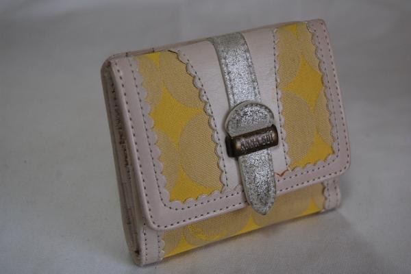 即決！新品?ANNASUI?2つ折財布　　イエロー