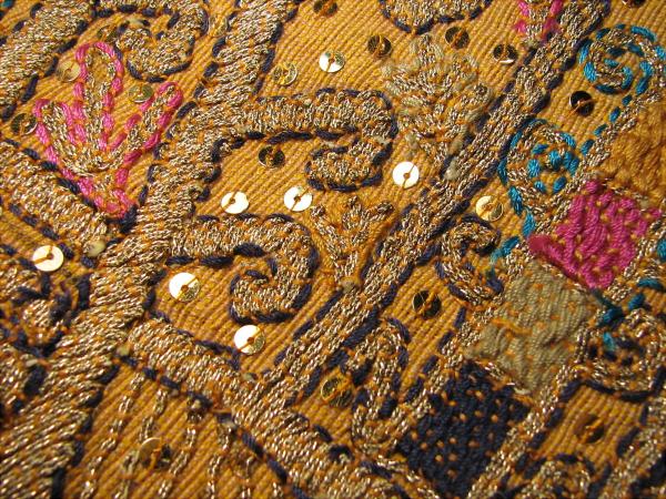 インドネシア?スマトラ島ランプンの手刺繍タペストリ(B)