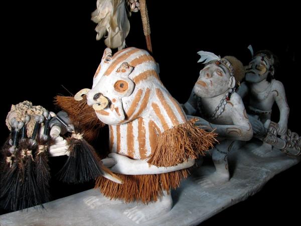 インドネシア・パプア州アスマットの原始美術精霊祭り