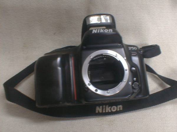 即決　Nikon　F50　ニコン　オートフォーカス　9.5x14.8x6.2cm_画像1