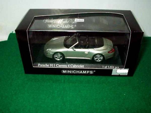 ☆即決　新品未開封　ポルシェ９１１カレラ　カブリオ　銀